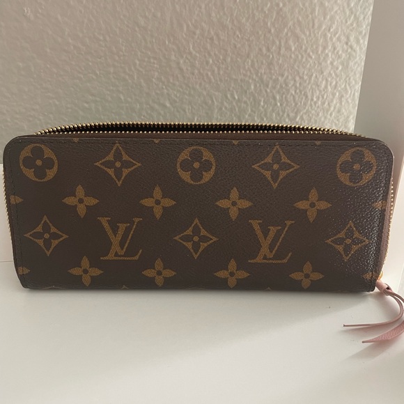 Clémence Louis Vuitton Wallet - Picture 1 of 5
